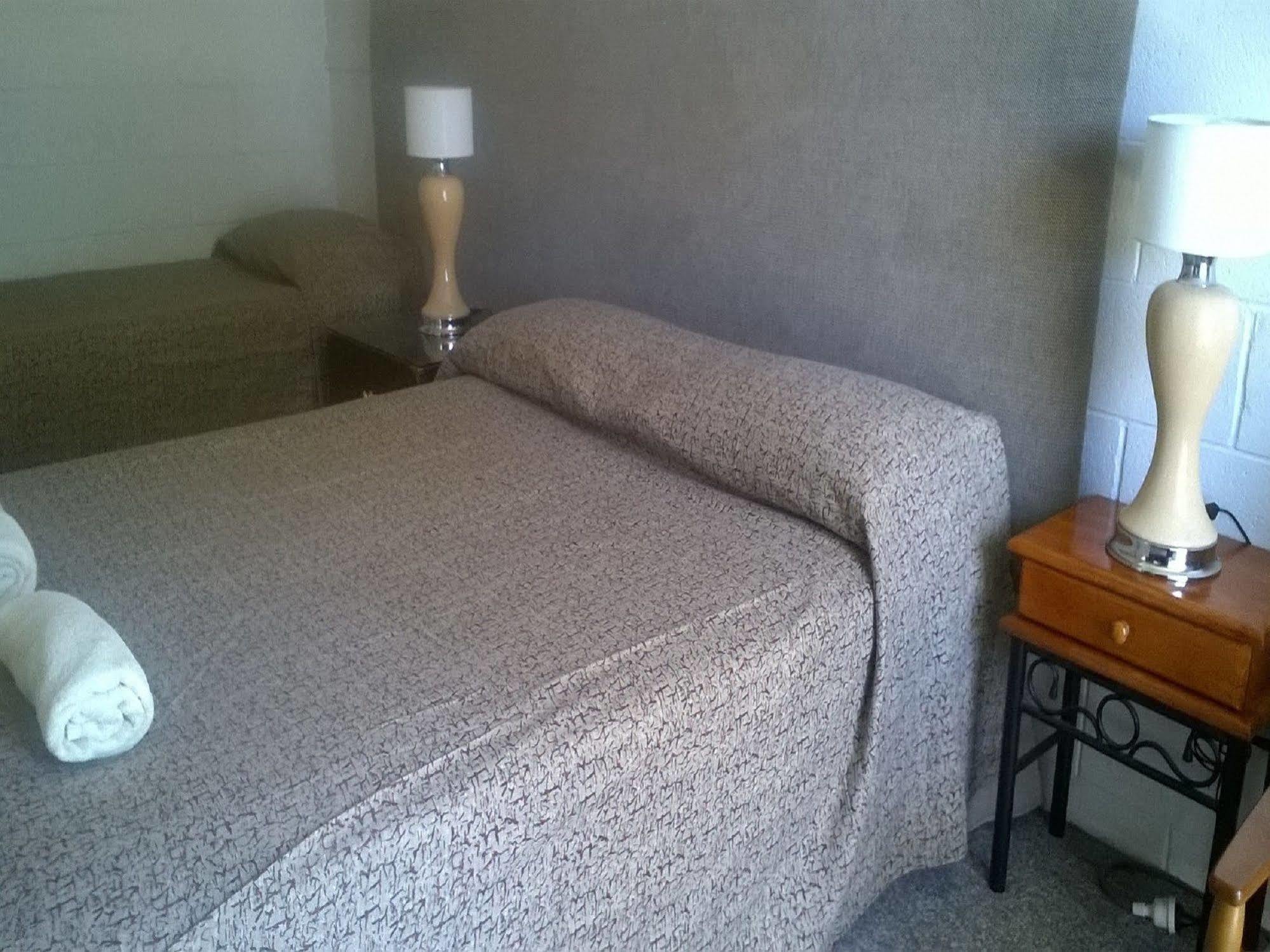 Warren Motor Inn المظهر الخارجي الصورة